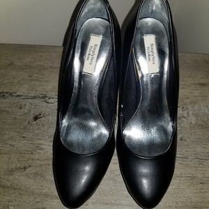 Simply Vera Black Platform Heels Size 8 MED